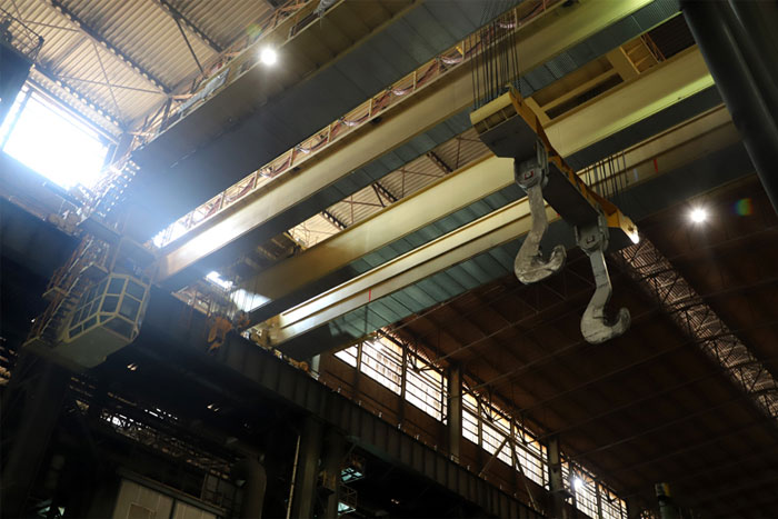 double-girder-overhead-crane-used-in-iron-and-steel-smelting.jpg