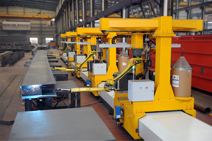 double-girder-crane-main-beam-internal-joint-robot-welding-station.jpg