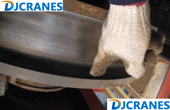 crane-mechnical-part-maintenance.jpg crane-mechnical-part-maintenance.jpg