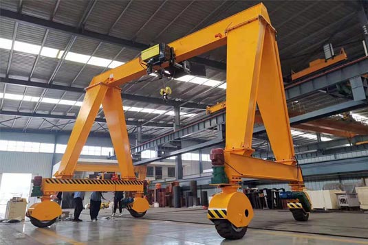 20-ton-rubber-tire-gantry-crane.jpg