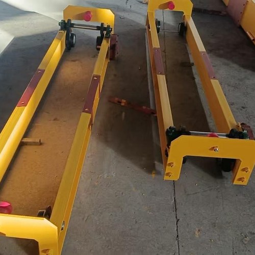 end carriages.jpg end carriages.jpg